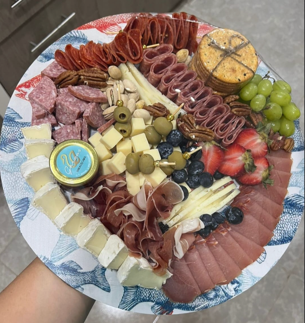 Platón Con Quesos y Carnes Frías