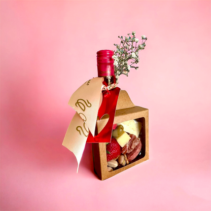 Mini Botella de Vino Rosado con Mini Caja de Charcutería